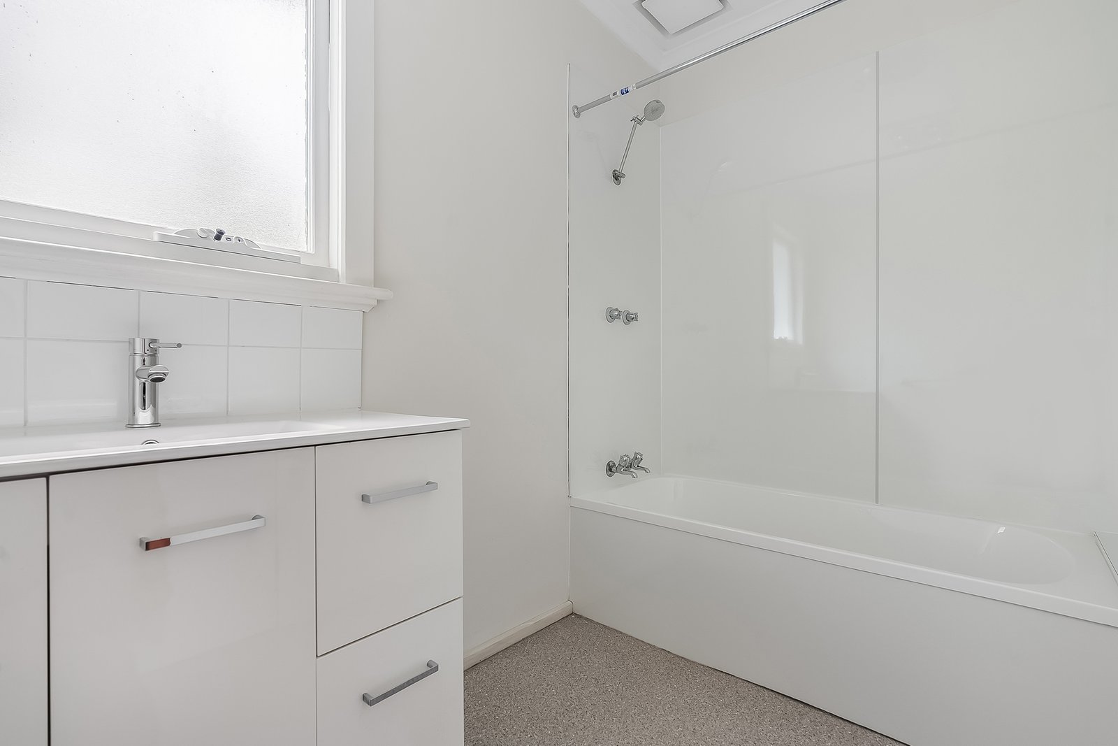 21 Croyden Avenue MONTROSE 8