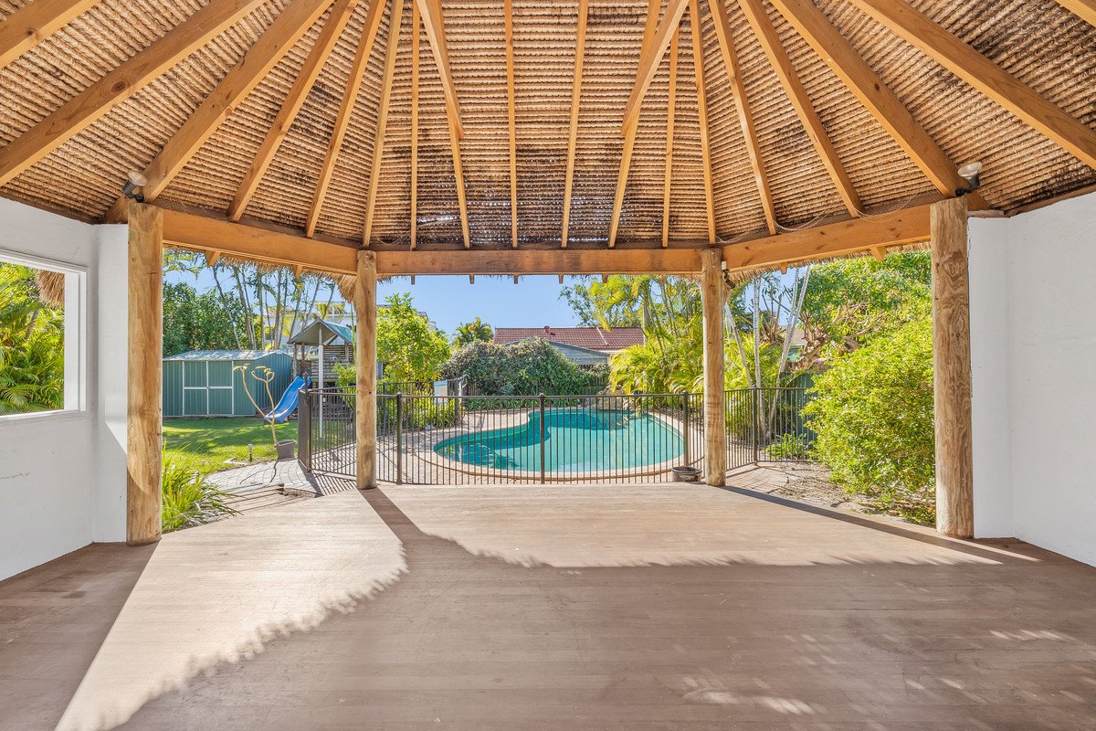 21 Dabchick Drive Burleigh Waters 4