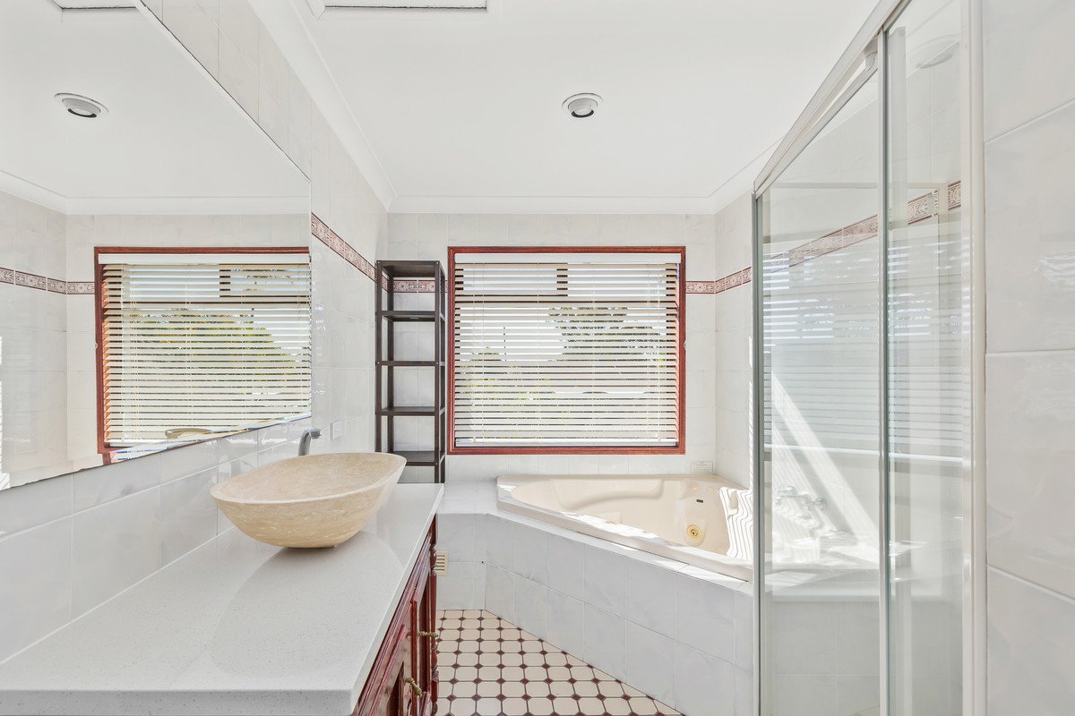 21 Dabchick Drive Burleigh Waters 7