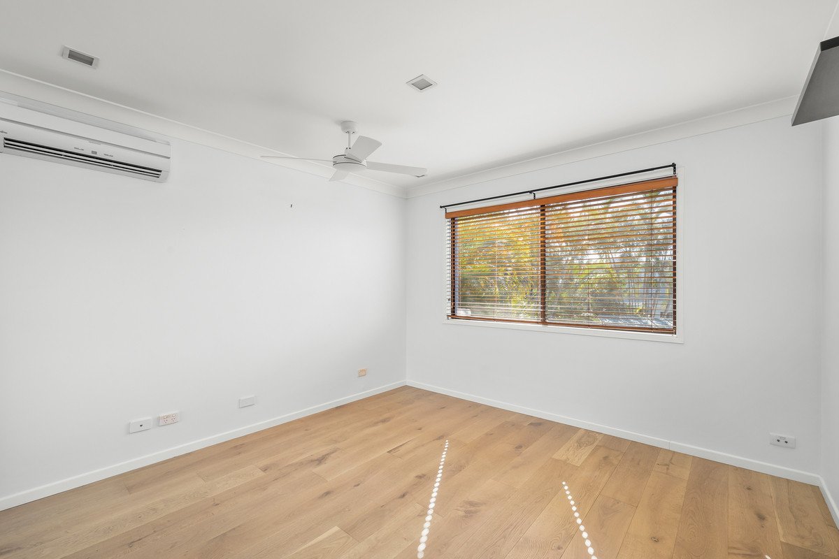 21 Dabchick Drive Burleigh Waters 8