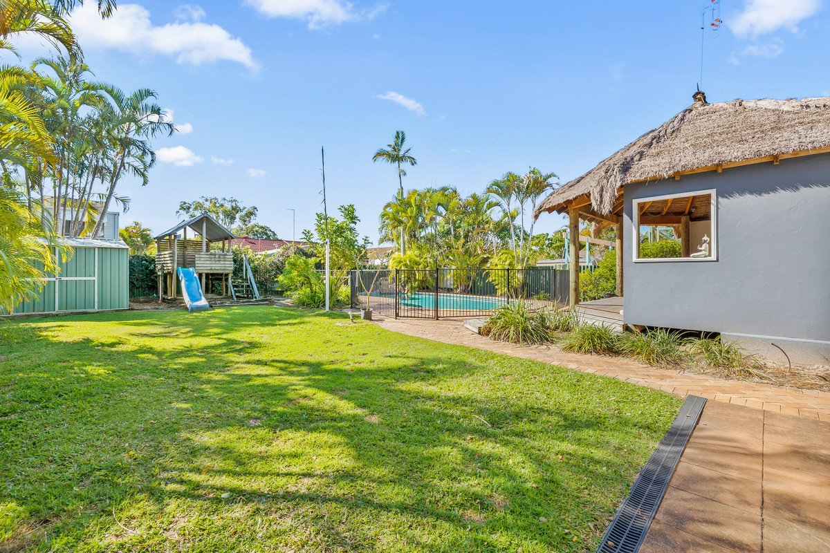 21 Dabchick Drive Burleigh Waters 12