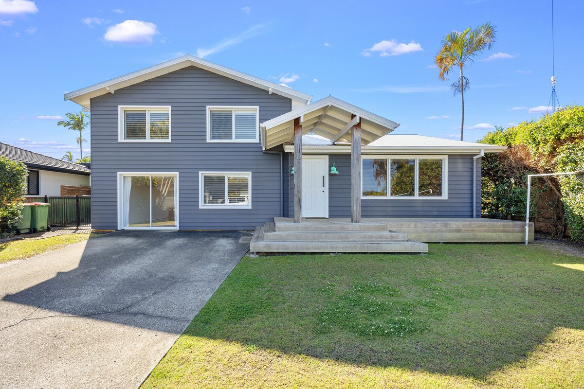 21 Dabchick Drive Burleigh Waters 2