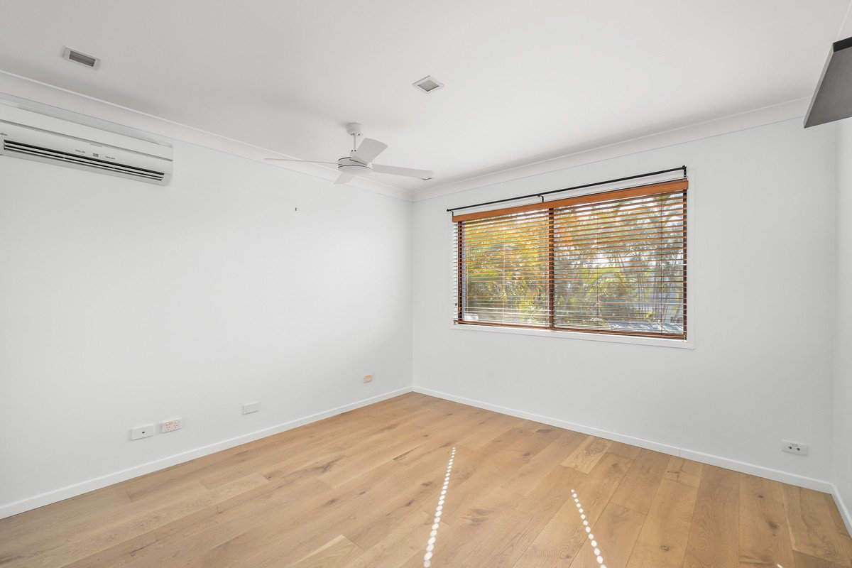 21 Dabchick Drive Burleigh Waters 8