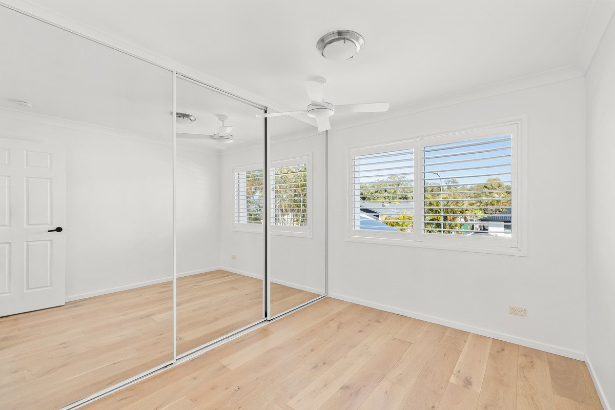 21 Dabchick Drive Burleigh Waters 9
