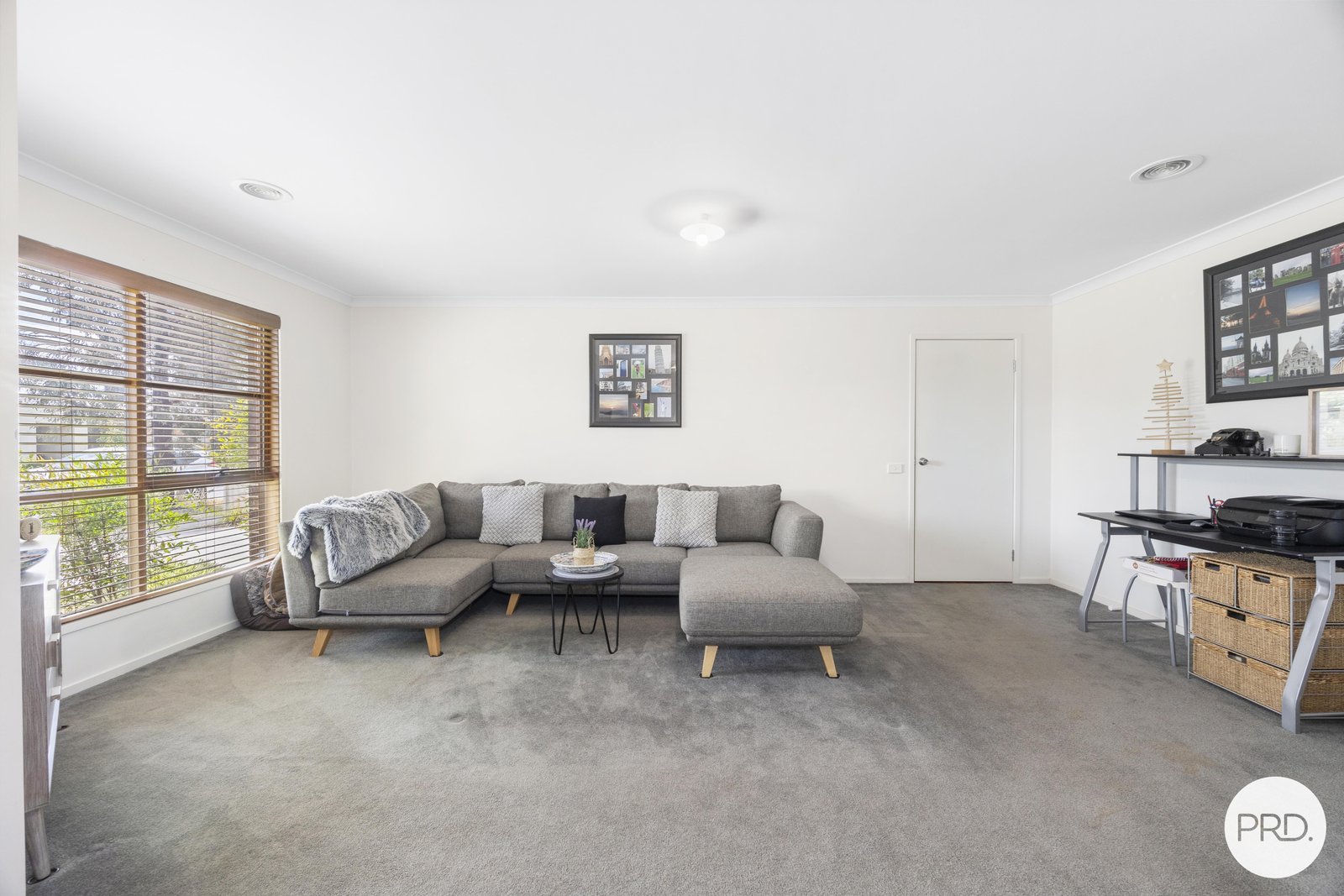 21 Deakin Drive DELACOMBE 3