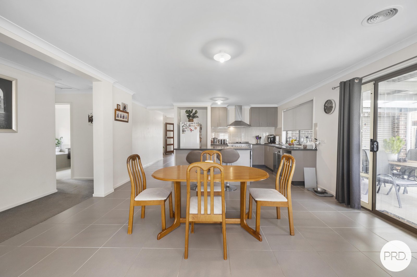 21 Deakin Drive DELACOMBE 6