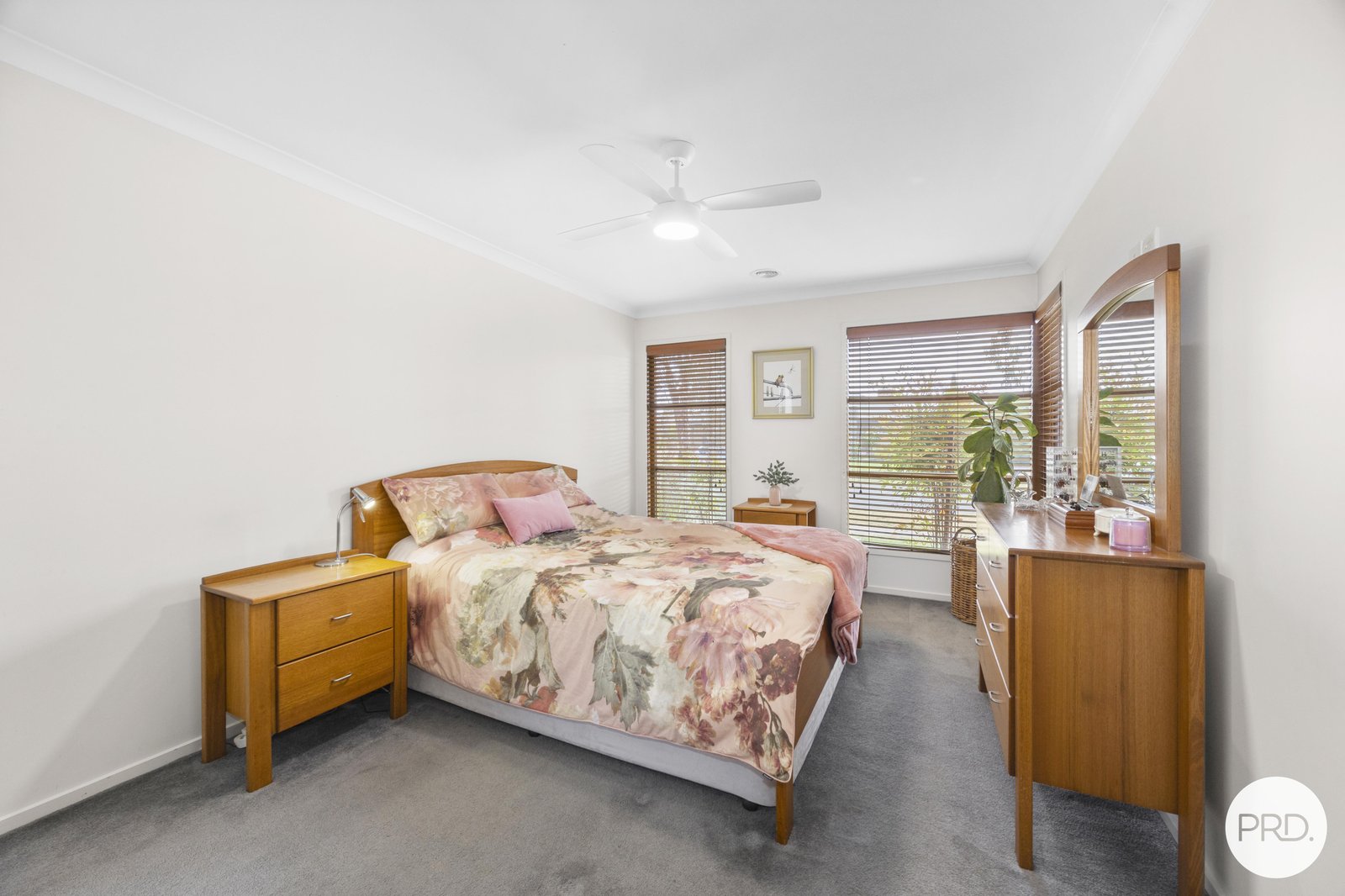 21 Deakin Drive DELACOMBE 9