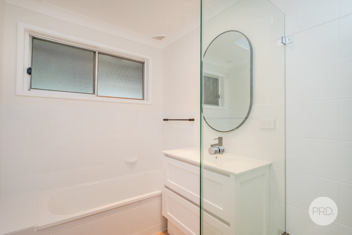 21 Deborah Crescent,  CAMBRIDGE PARK 8