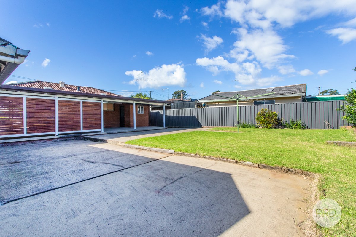 21 Deborah Crescent,  CAMBRIDGE PARK 13