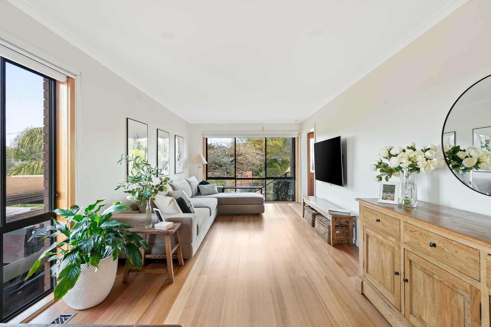 Real Estate and Property in 21 Dellfield Drive, Templestowe Lower, VIC