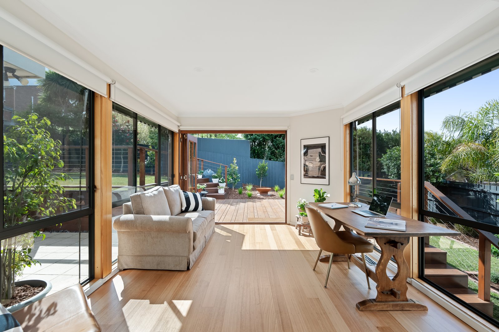 Real Estate and Property in 21 Dellfield Drive, Templestowe Lower, VIC