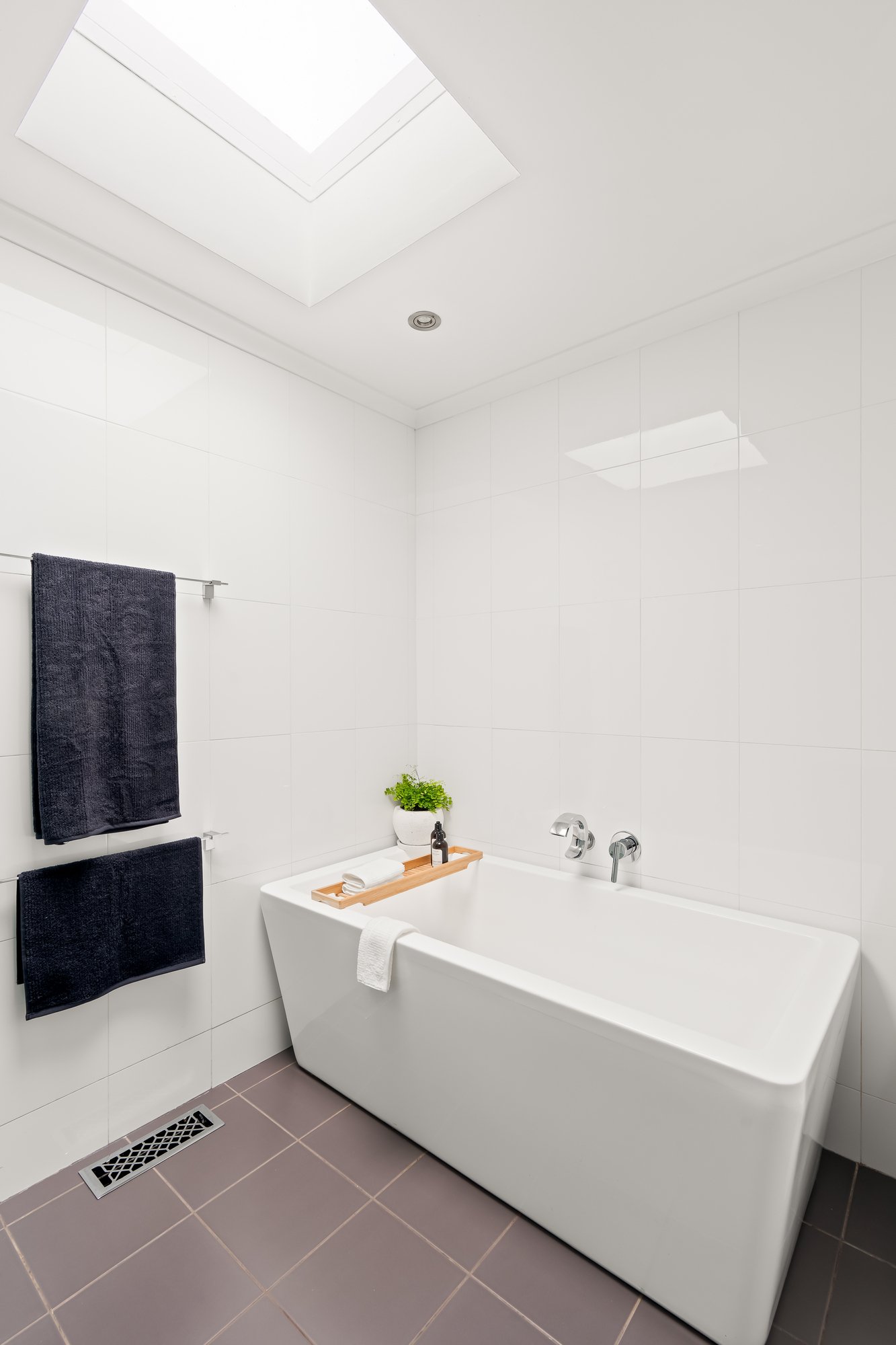 Real Estate and Property in 21 Dellfield Drive, Templestowe Lower, VIC