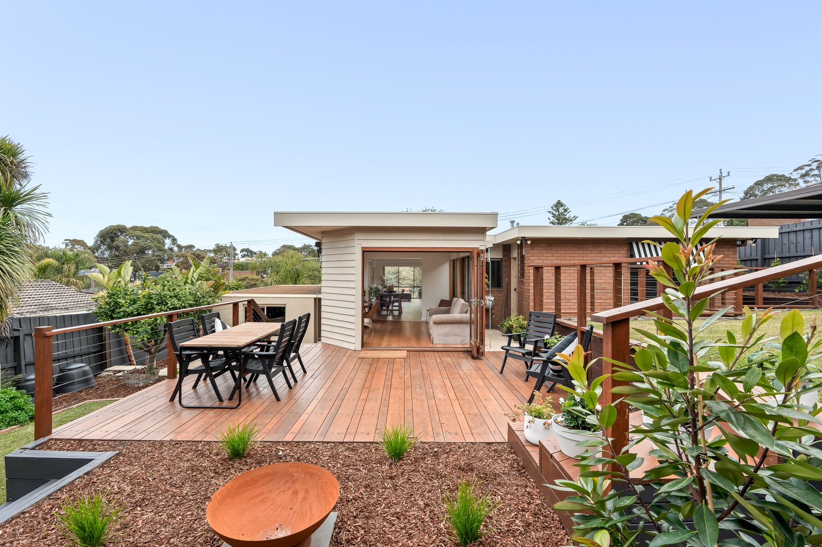 Real Estate and Property in 21 Dellfield Drive, Templestowe Lower, VIC