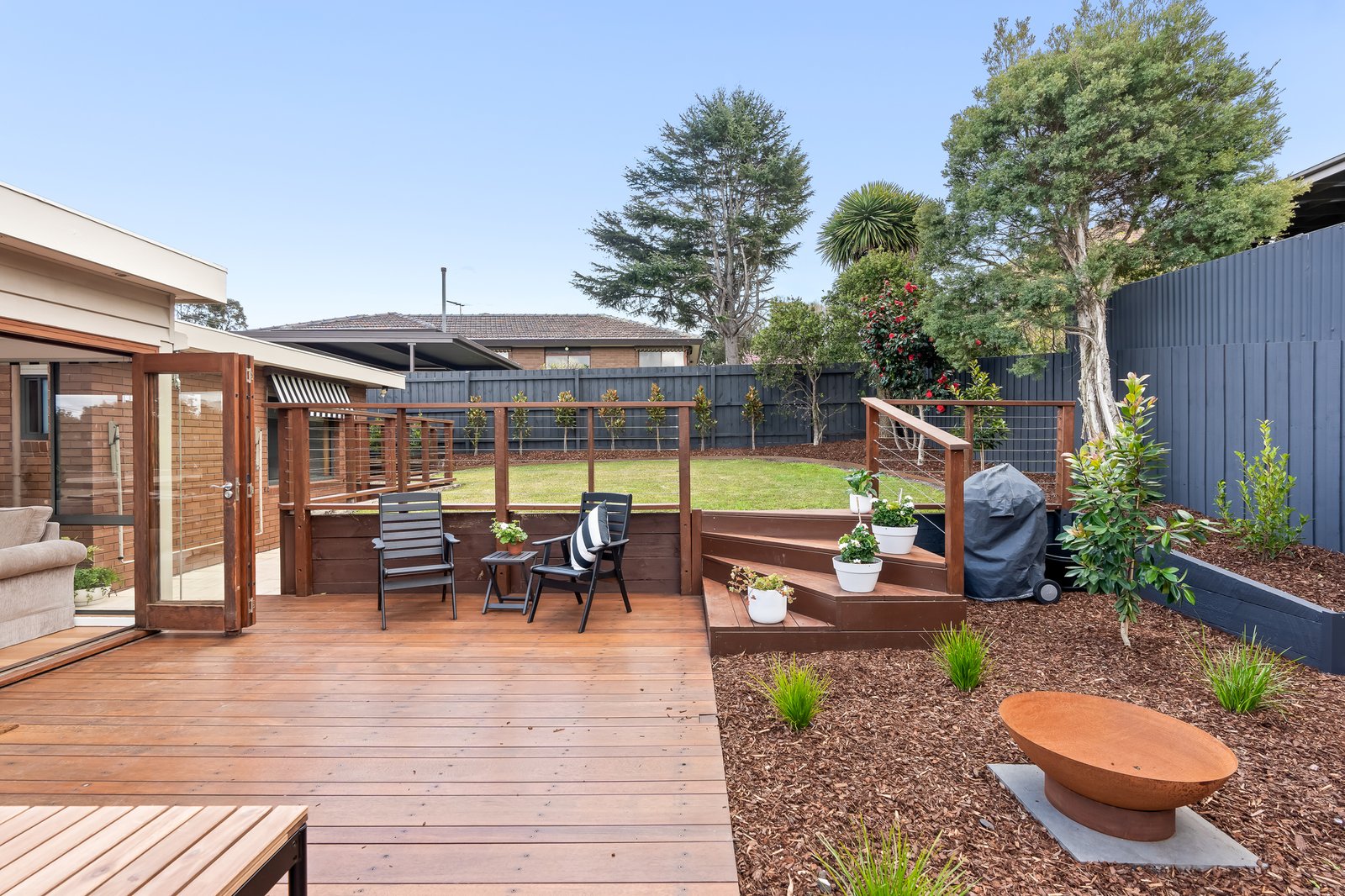 Real Estate and Property in 21 Dellfield Drive, Templestowe Lower, VIC