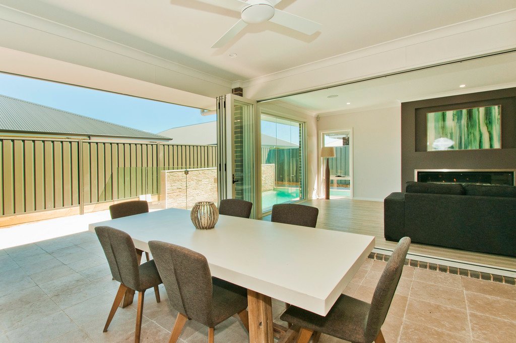 21 Deltaview Avenue HAYWARDS BAY 6