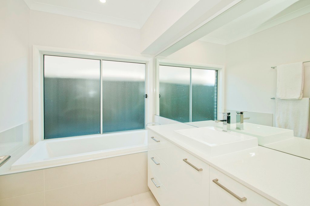 21 Deltaview Avenue HAYWARDS BAY 9