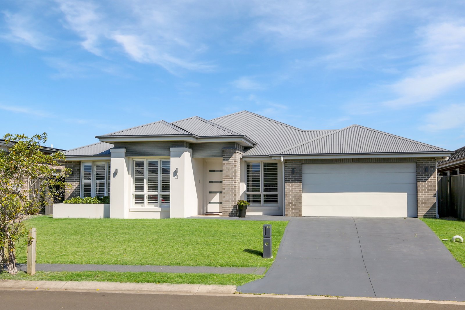 21 Deltaview Avenue HAYWARDS BAY 4