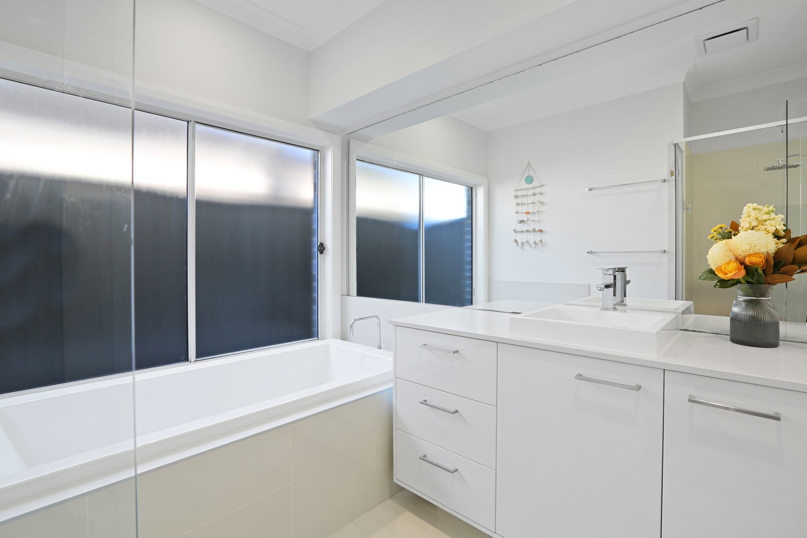 21 Deltaview Avenue HAYWARDS BAY 9