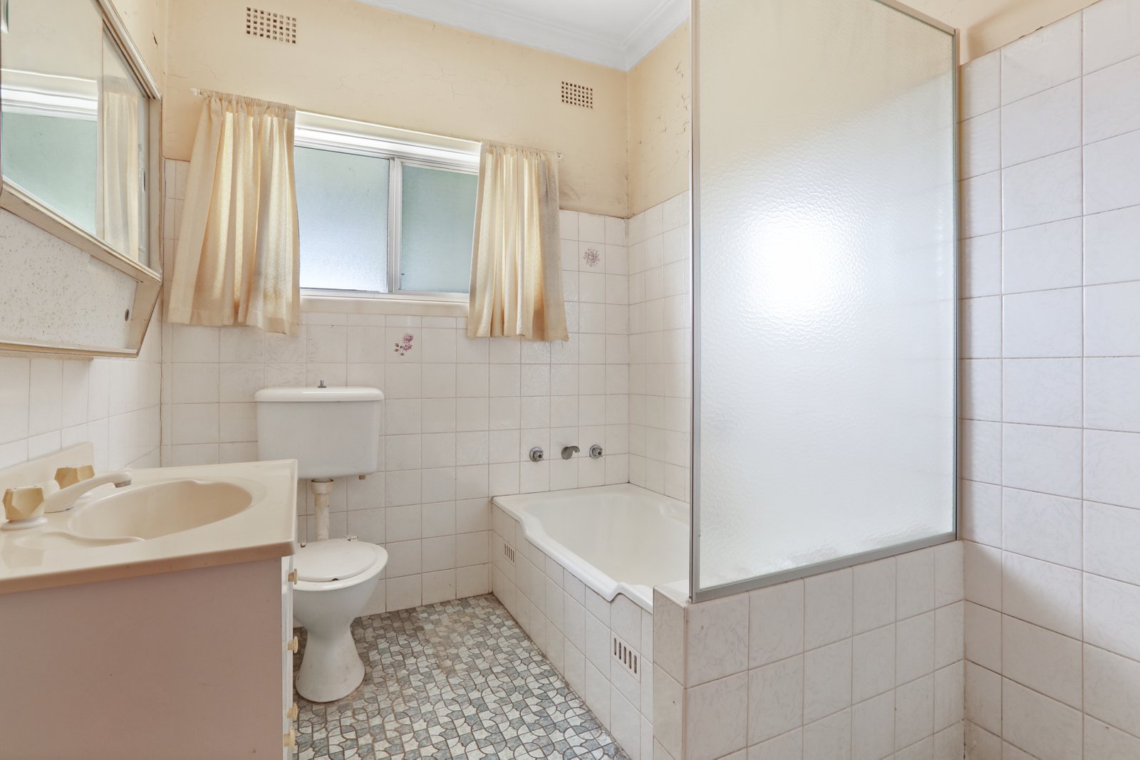 21 Denise Street LAKE HEIGHTS 5