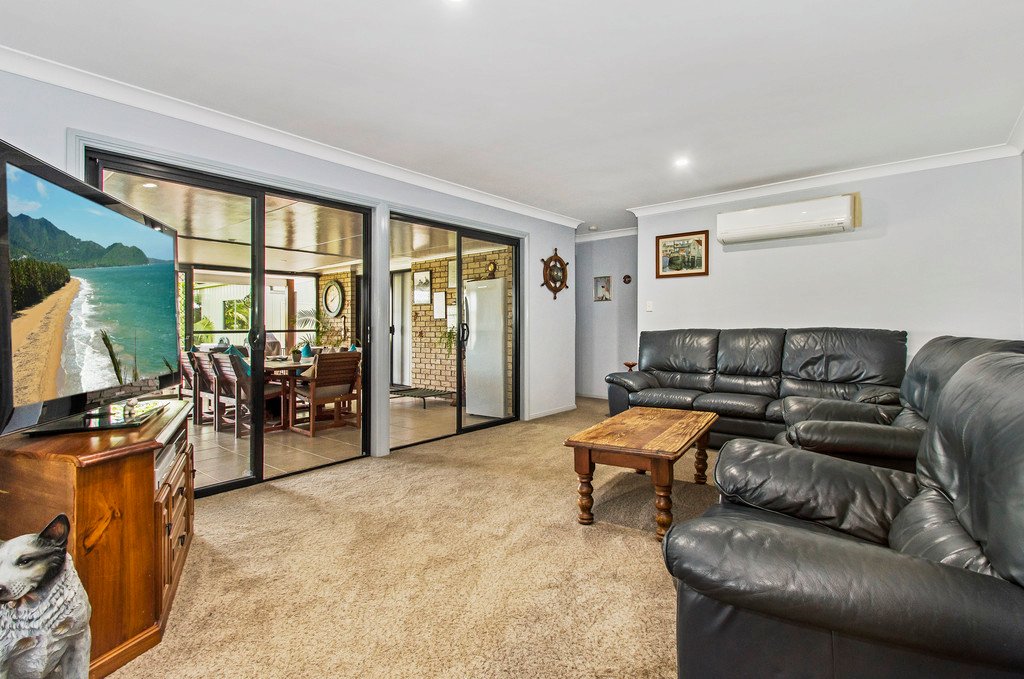 21 Diamentina Way LAKEWOOD 5