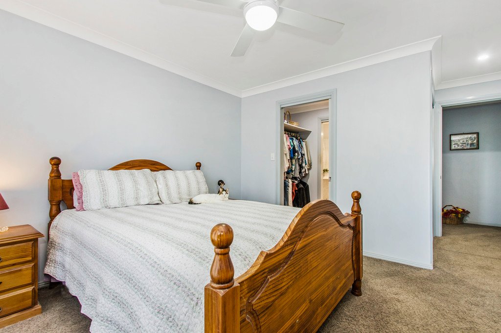 21 Diamentina Way LAKEWOOD 7