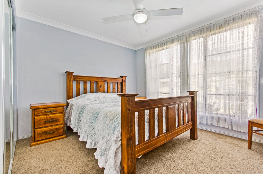 21 Diamentina Way LAKEWOOD 9