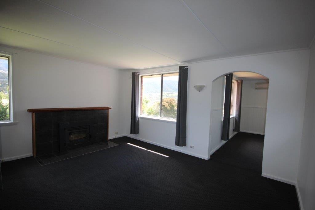 21 Dickson Street GLENORCHY 3