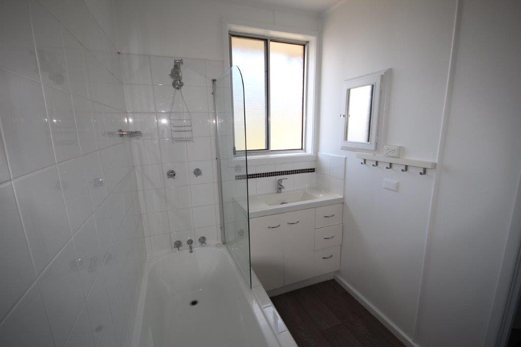 21 Dickson Street GLENORCHY 8