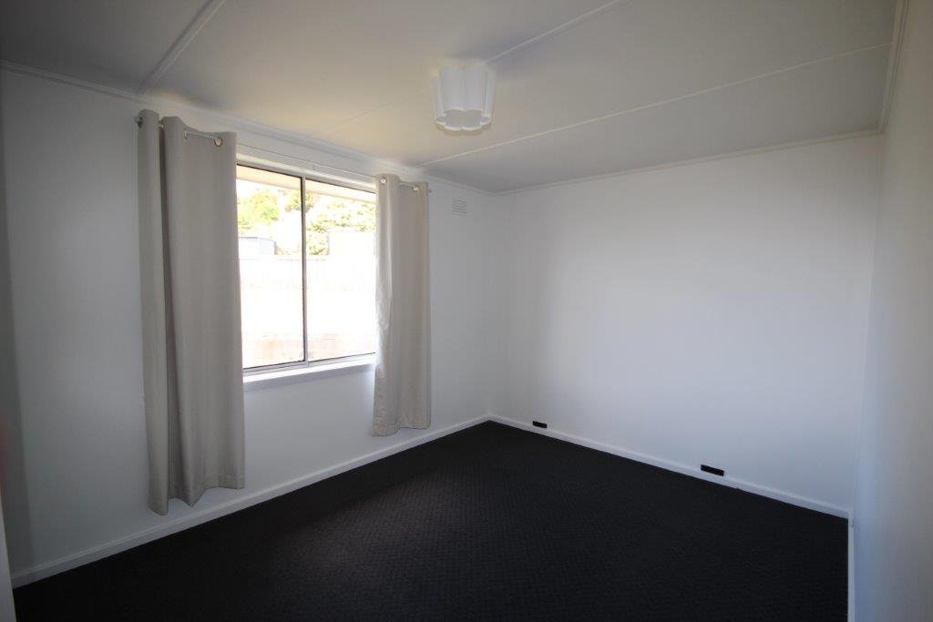 21 Dickson Street GLENORCHY 9