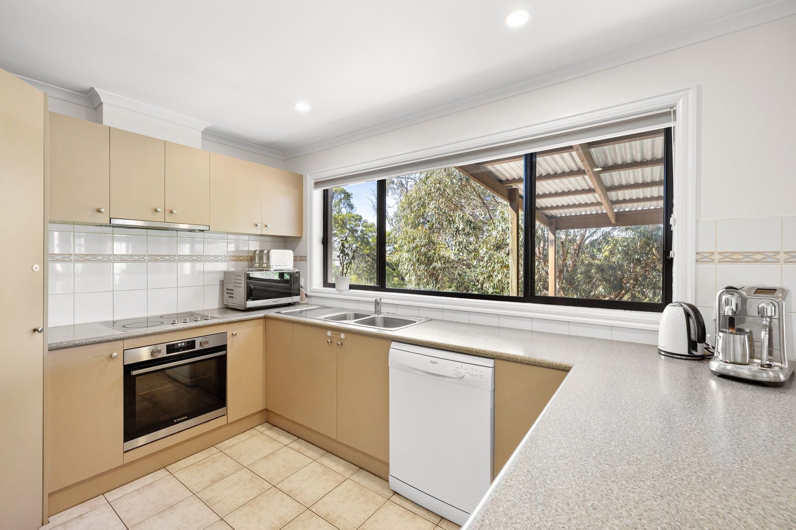 Real Estate and Property in 21 Drovers Retreat, Romsey, VIC