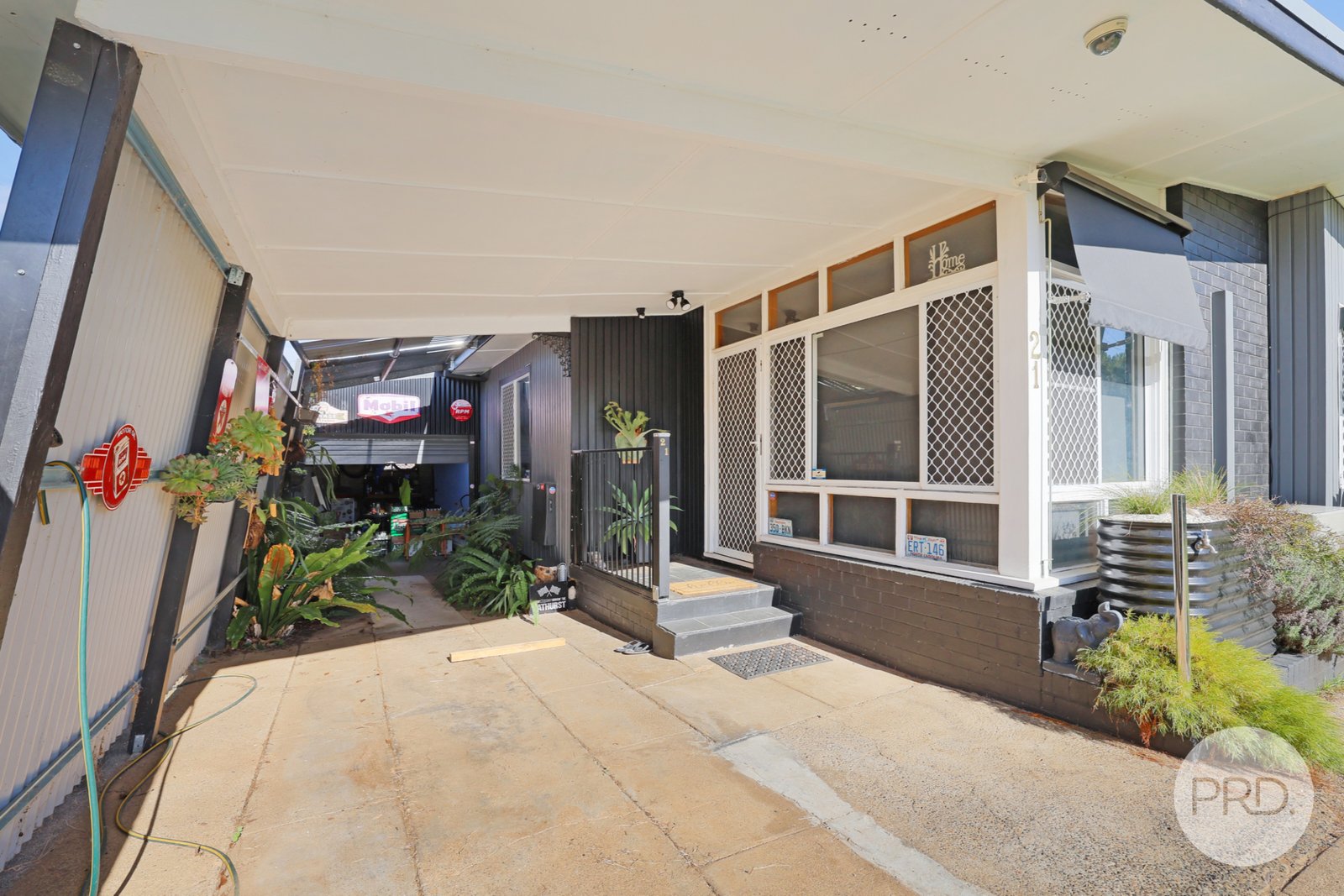 21 Drummond Road TAMWORTH 14