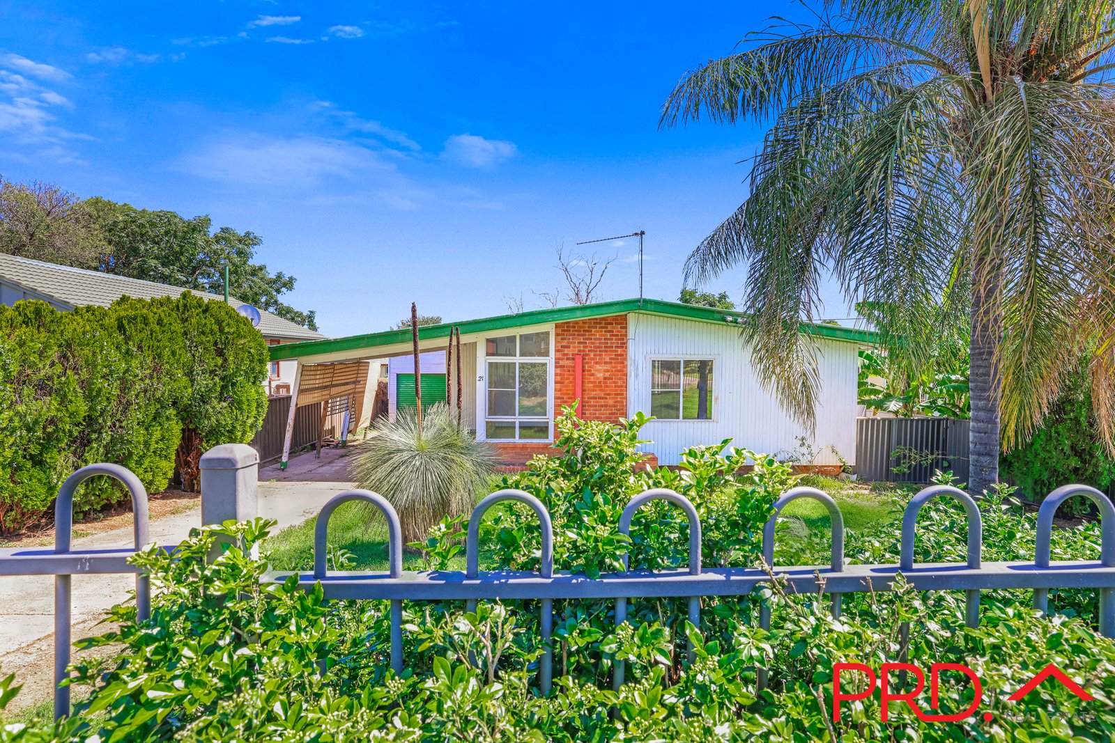 21 Drummond Road TAMWORTH 1