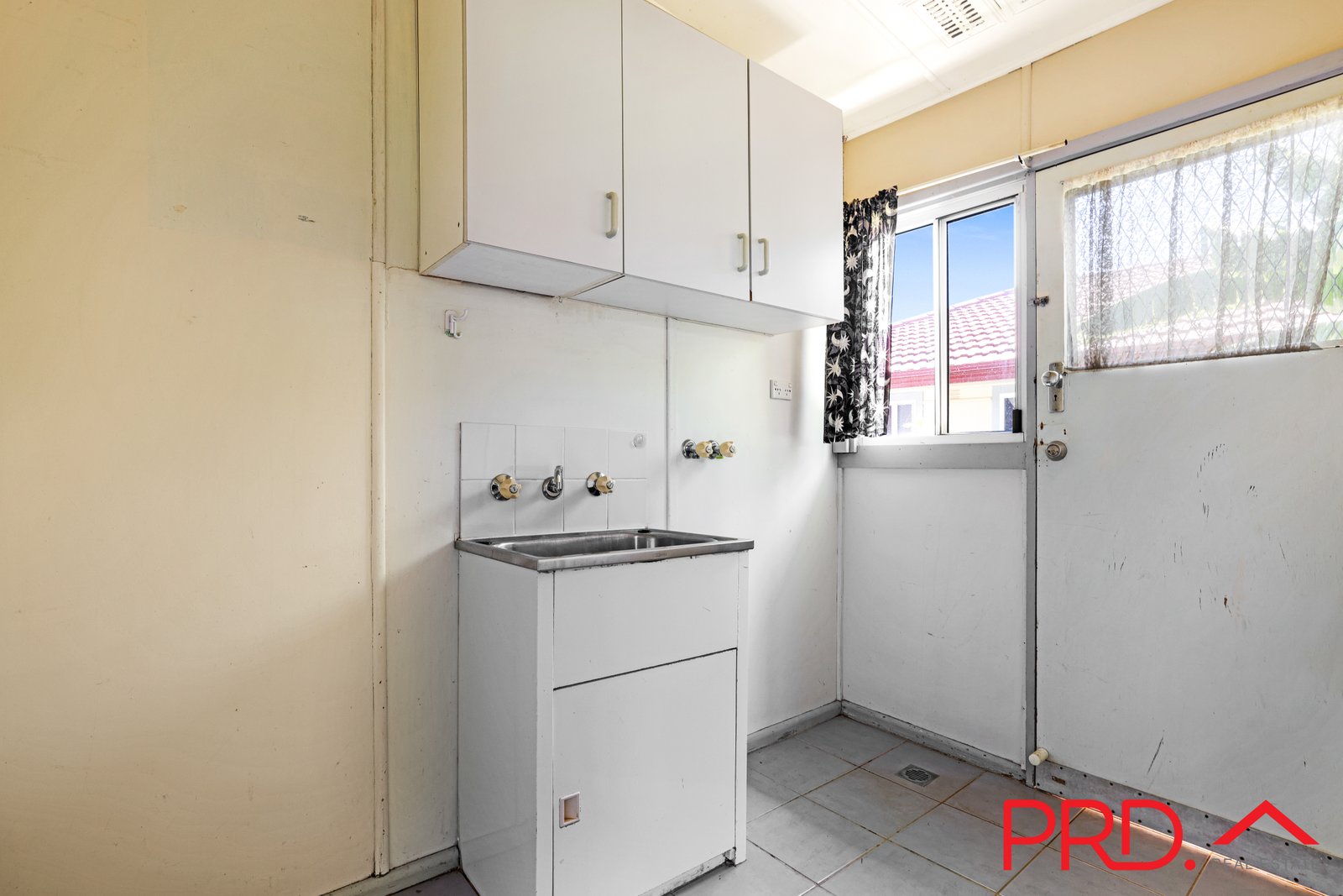 21 Drummond Road TAMWORTH 13