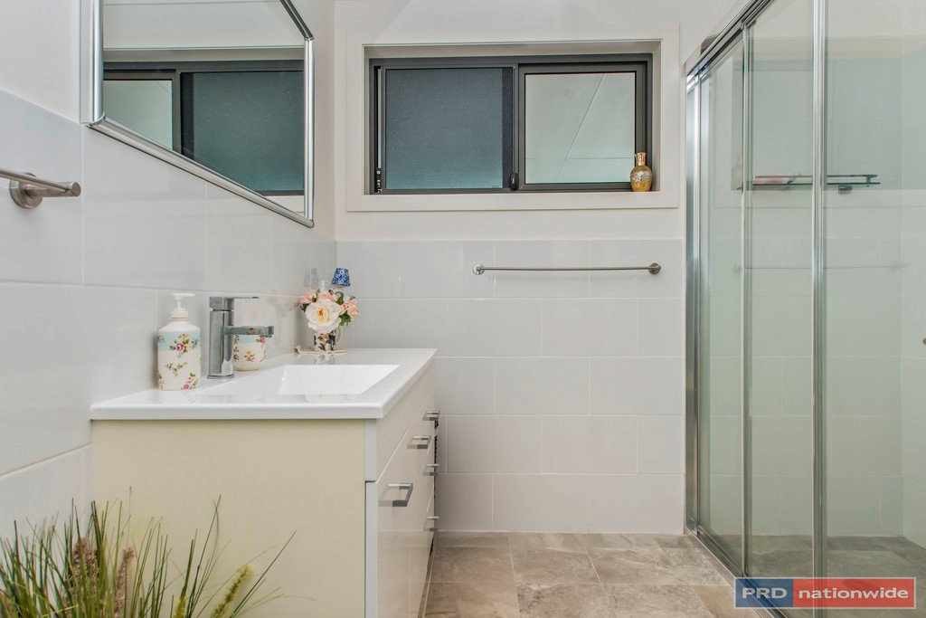 21 Eames Avenue NORTH HAVEN 8