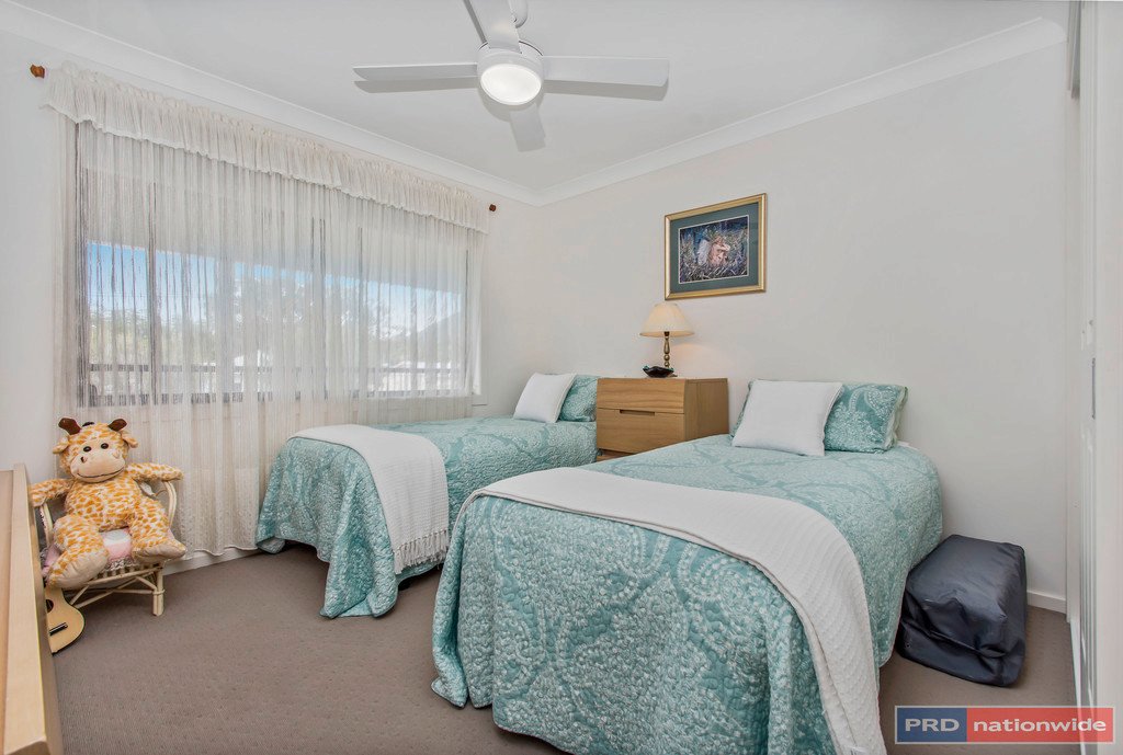 21 Eames Avenue NORTH HAVEN 12