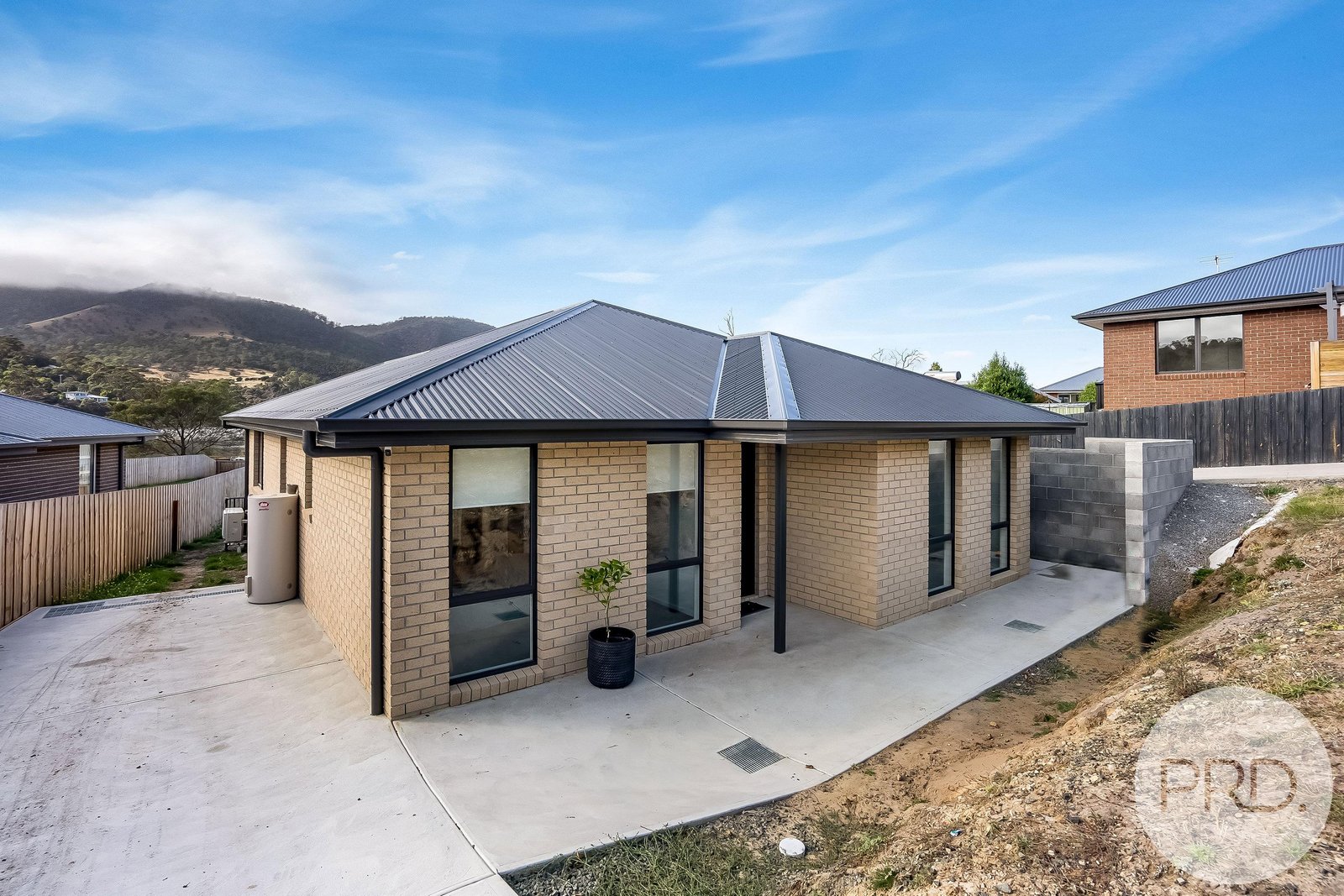 21 Eaves Court OLD BEACH 1