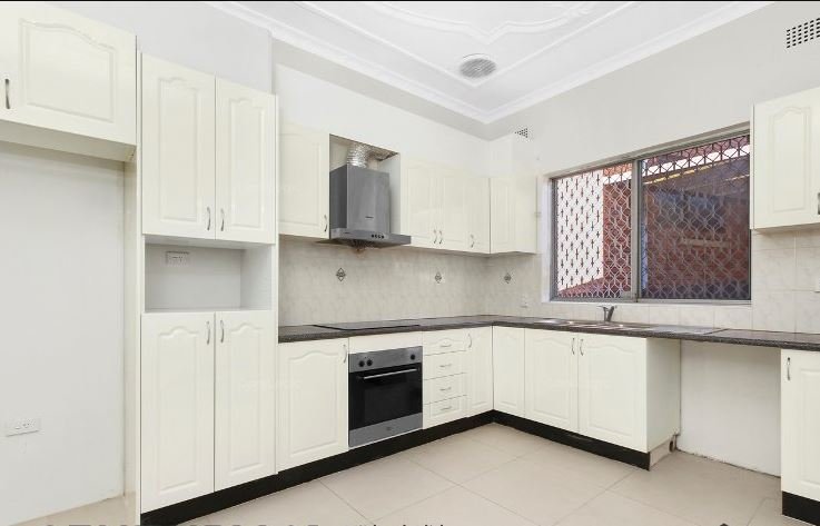 21 Edmund Street BEVERLY HILLS 3