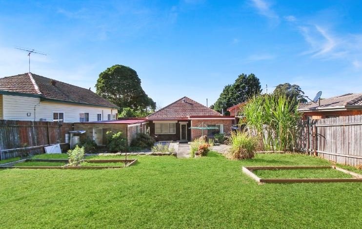 21 Edmund Street BEVERLY HILLS 4