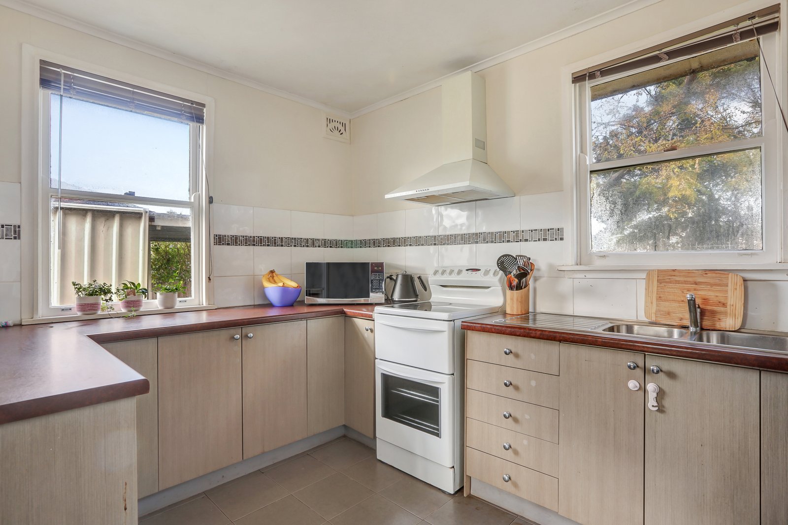 21 Eleebana Crescent KOONAWARRA 2