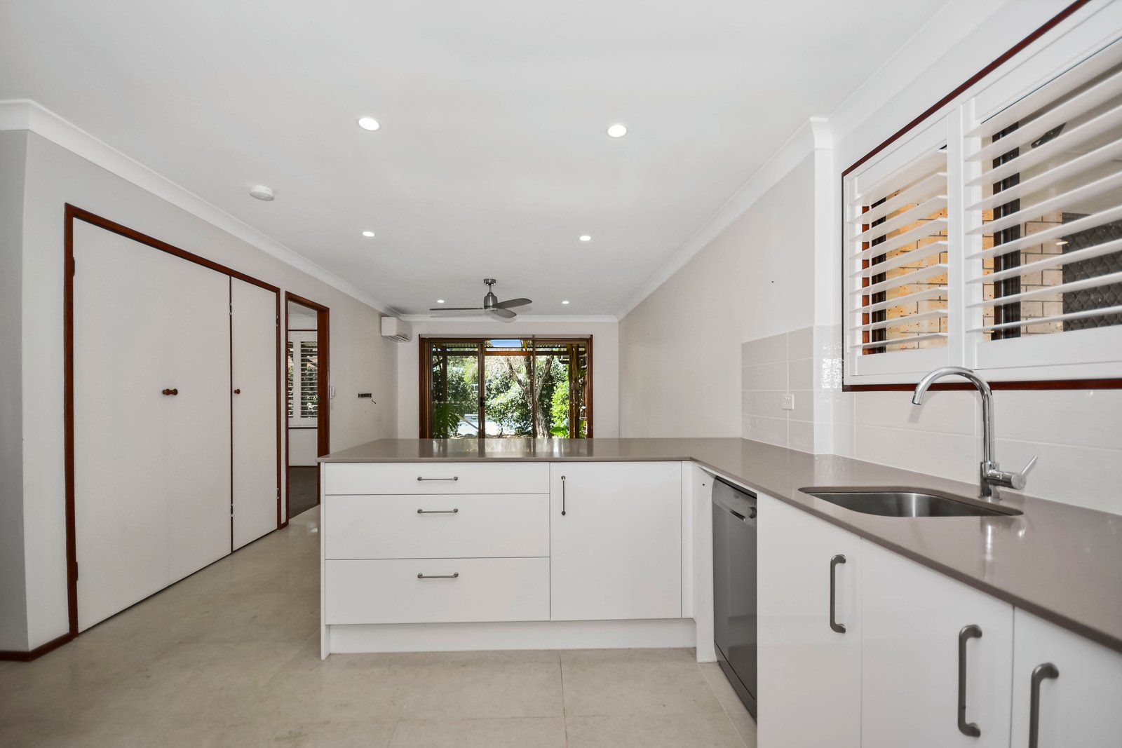 2/1 Elizabeth Street FINGAL HEAD 4