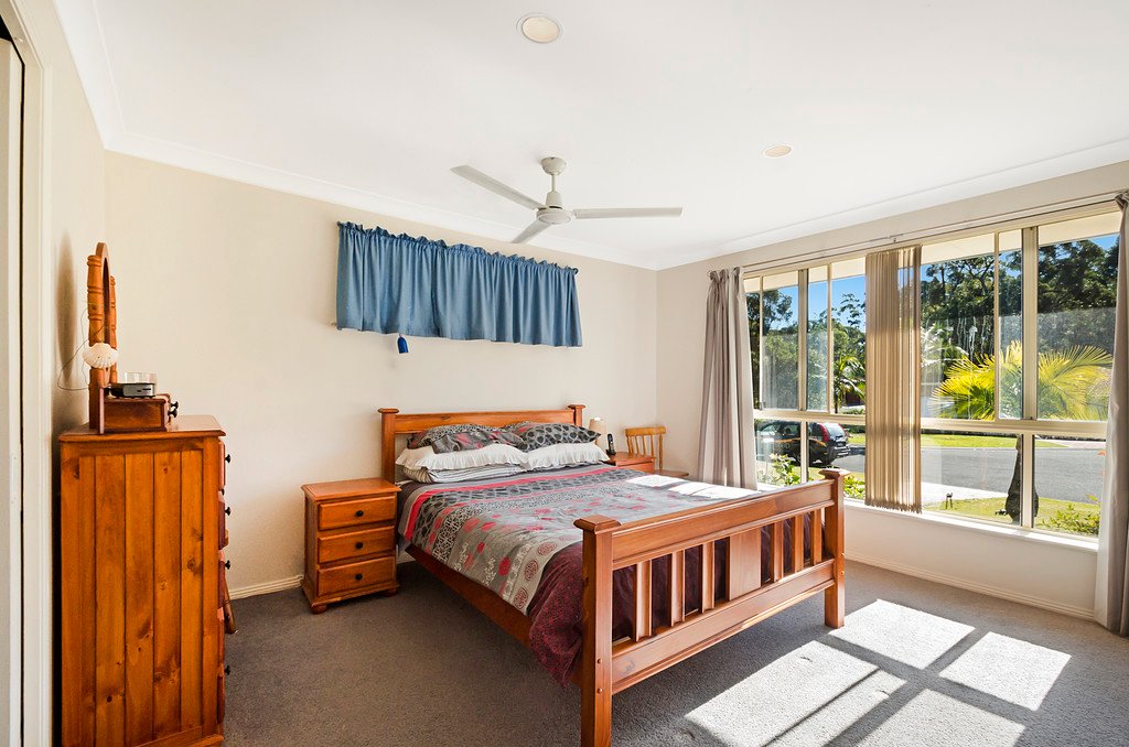 21 Elouera Place WEST HAVEN 8