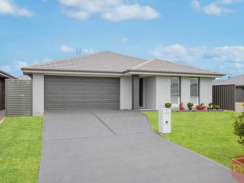 21 Fairway Street RUTHERFORD 1