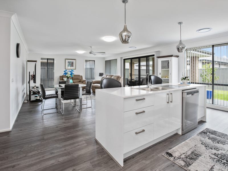 21 Fairway Street RUTHERFORD 9
