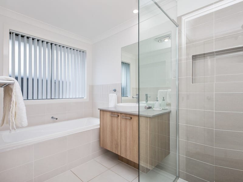21 Fairway Street RUTHERFORD 17
