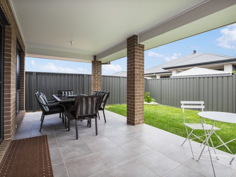 21 Fairway Street RUTHERFORD 22