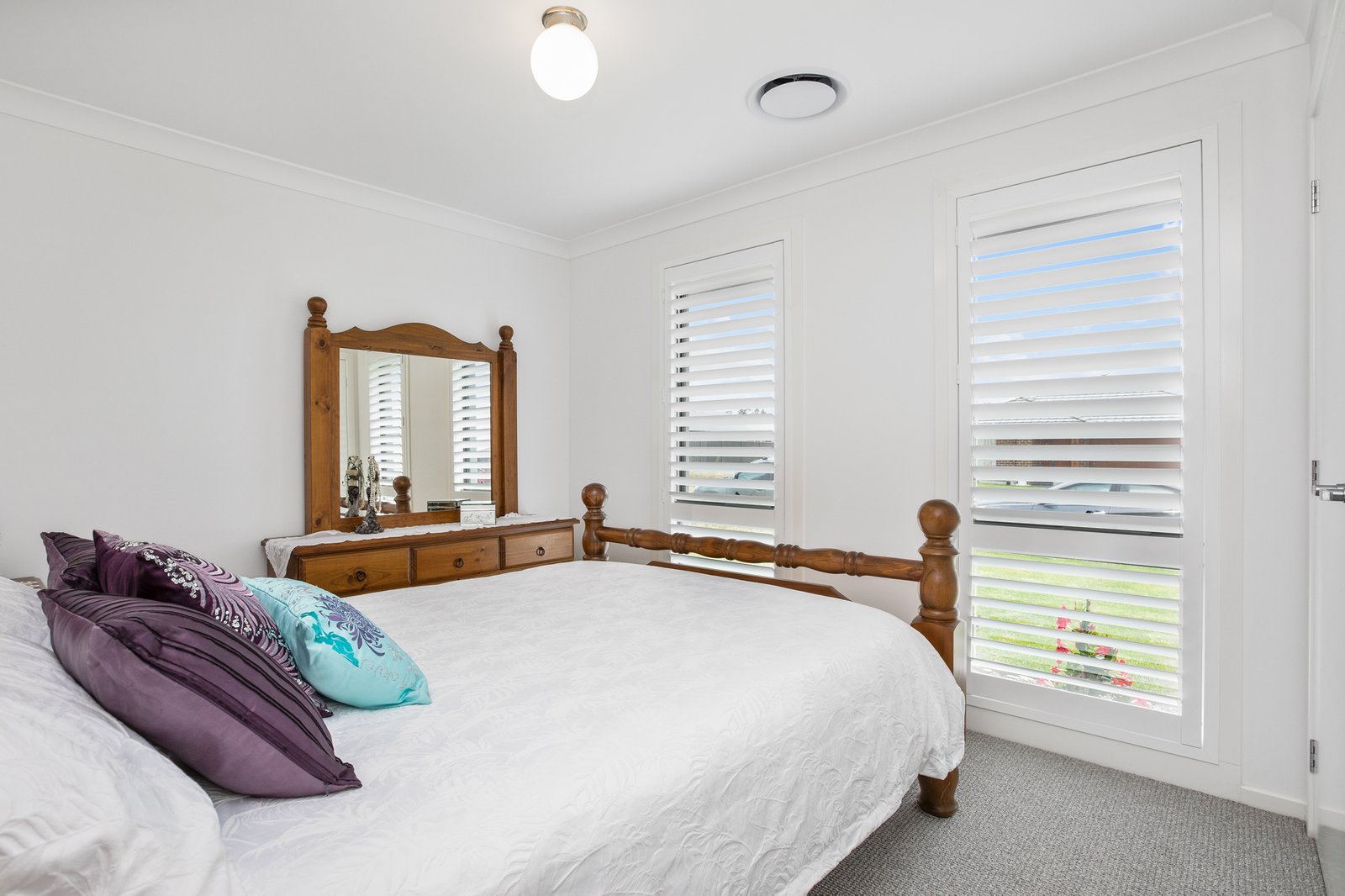 21 Fairway Street RUTHERFORD 14