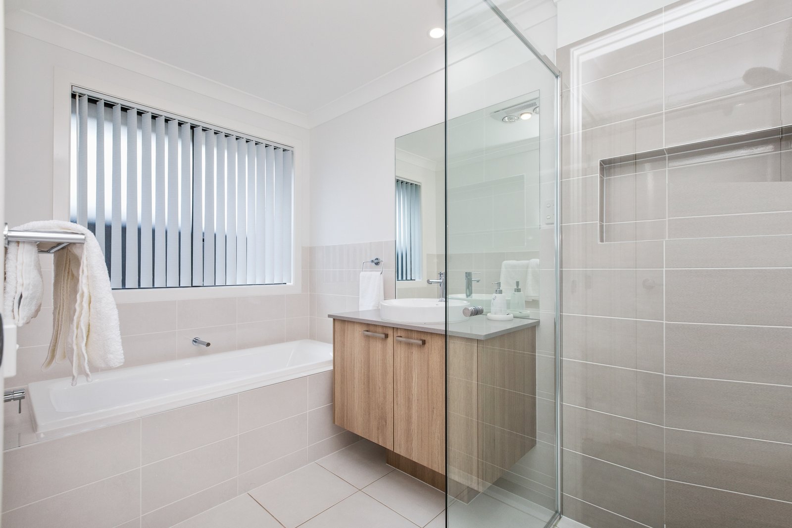 21 Fairway Street RUTHERFORD 17