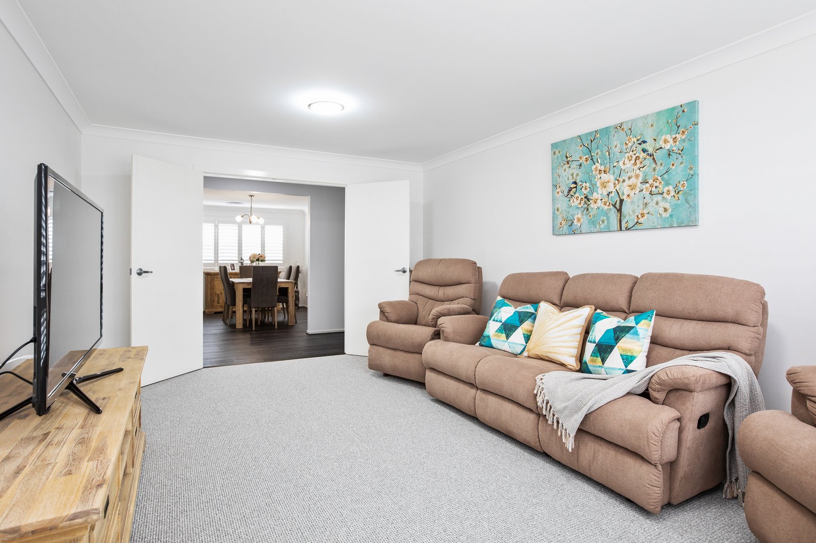 21 Fairway Street RUTHERFORD 19