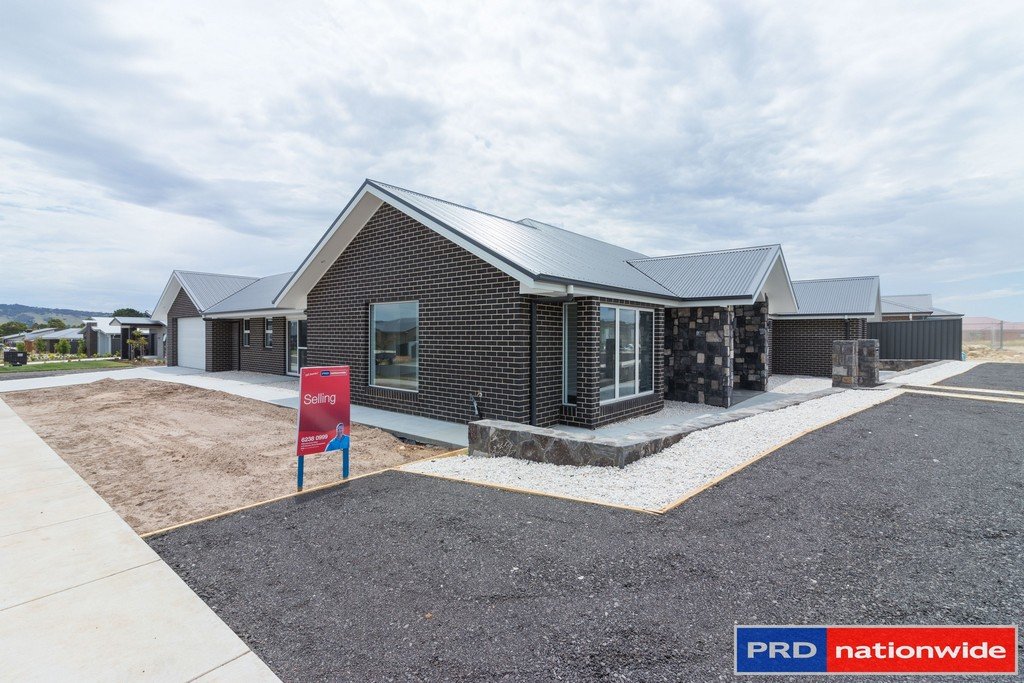 21 Finch Street BUNGENDORE 2