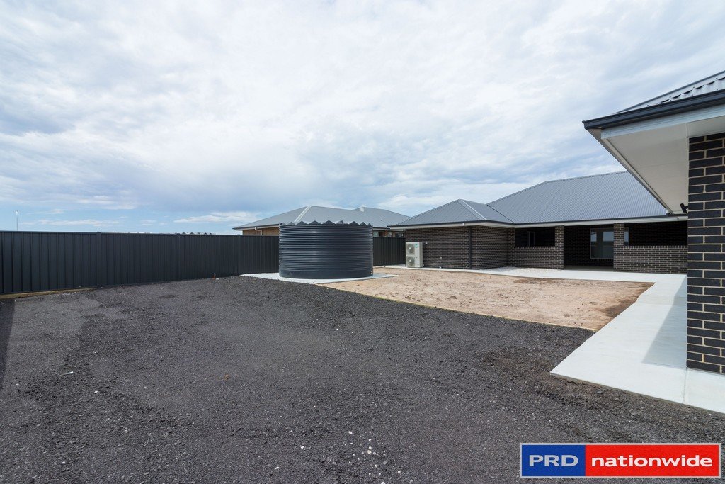 21 Finch Street BUNGENDORE 25